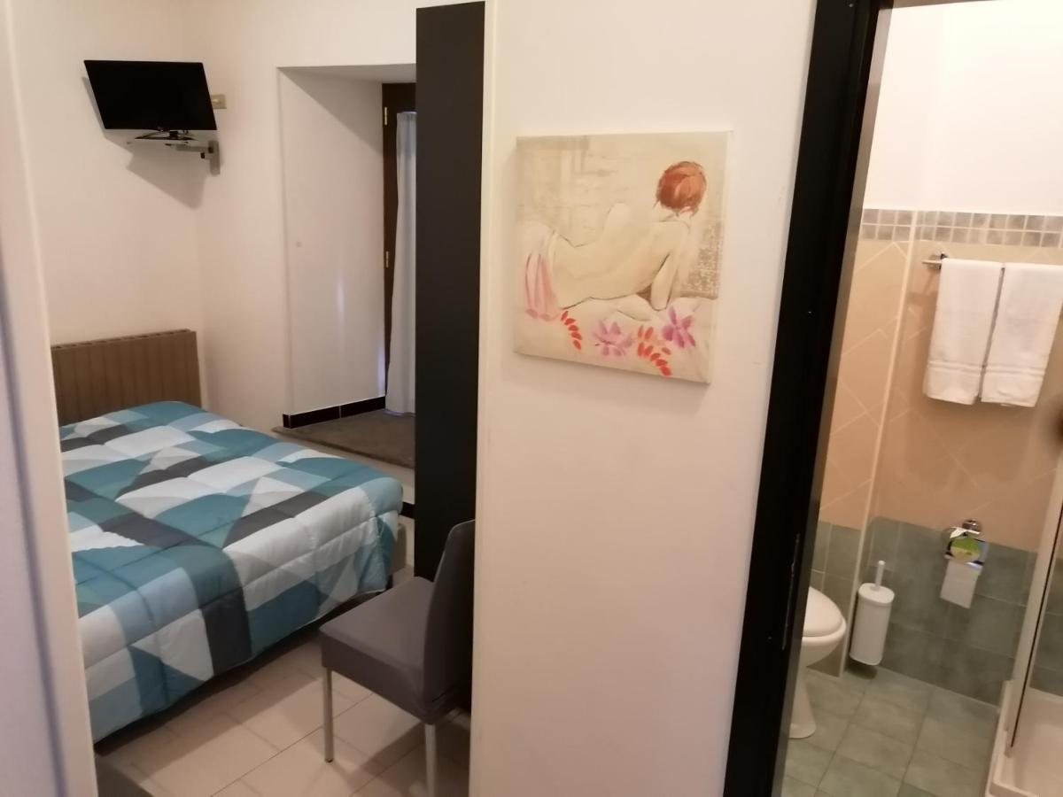 Hotel Centrale Кашія Екстер'єр фото