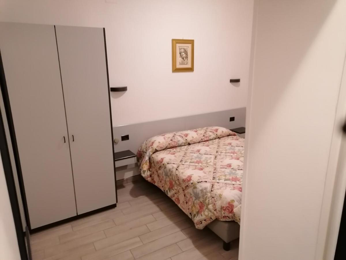 Hotel Centrale Кашія Екстер'єр фото