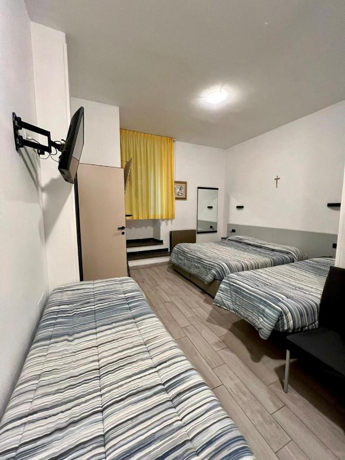 Hotel Centrale Кашія Екстер'єр фото
